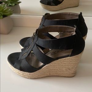 DSW size 8 Wedge Heel with Zipper